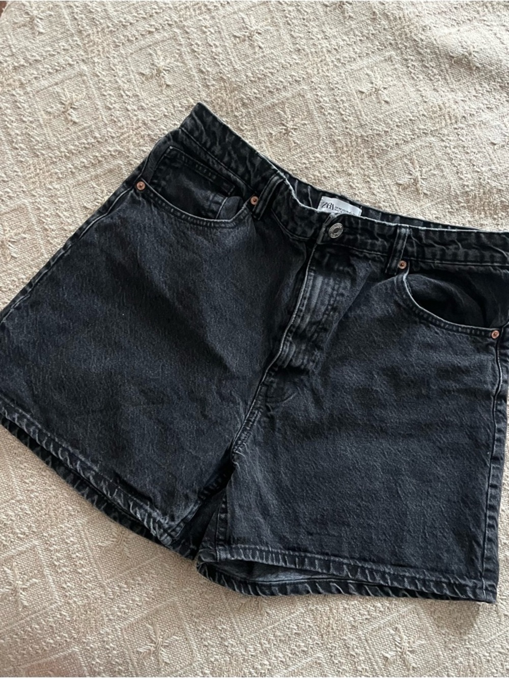 Zara High Waist Denim Shorts Black Washed Size 14 - Picture 4 of 7